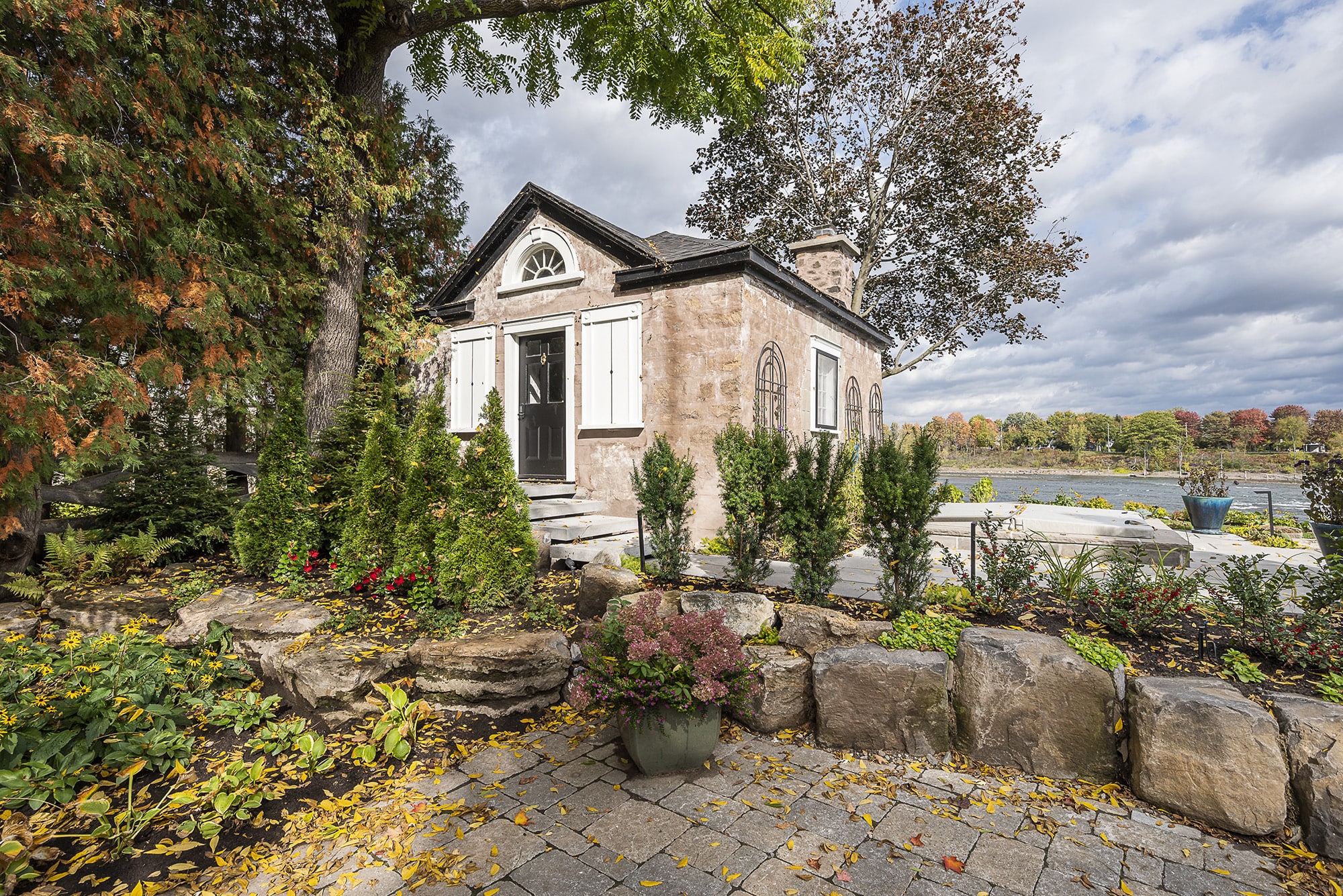 Patrimoine-ancestrale-riviere-chalet-karine-dallaire